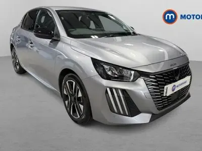 Usado Peugeot 208 Allure 101 CV (74 kW) 2025 Utilitario