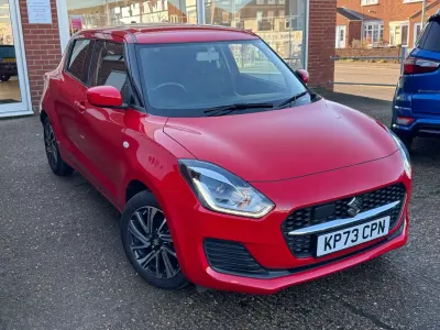 Usado Suzuki Swift SZ-L 83 HP (61 kW) 2023 Vermelho Citadino