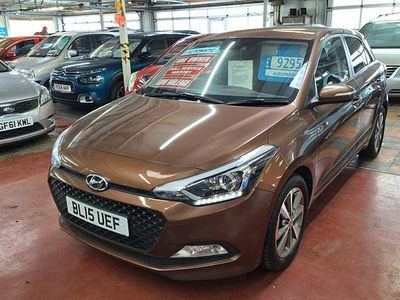 Used Hyundai i20 Premium 100 HP (73 kW) 2015 Brown Hatchback