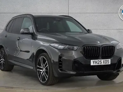 Begagnad BMW X5 M Sport 294 HK (216 kW) 2025 Grå SUV