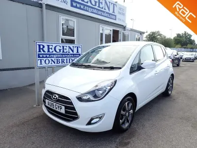 Used Hyundai ix20 SE 125 HP (91 kW) 2019 White Hatchback