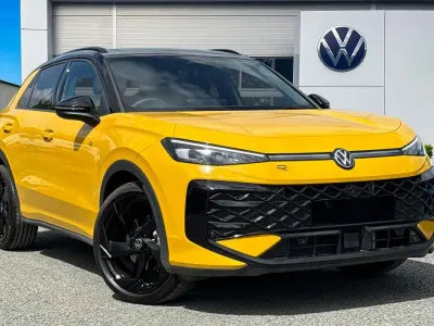 New VW T-Roc R-line 150 HP (110 kW) 2026 Yellow SUV