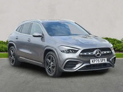 Usado Mercedes GLA200 Executive 2025 Cinzento SUV