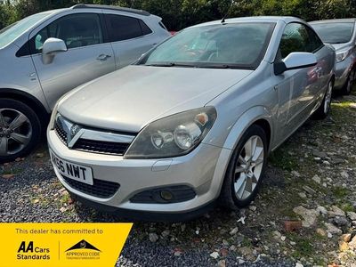Second-hand Vauxhall Astra Design Edition 2006 Argintiu