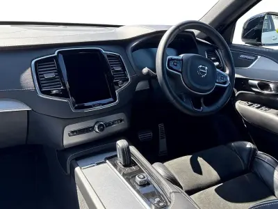 Usado Volvo XC90 R-Design 235 CV (172 kW) 2021 Plateado SUV