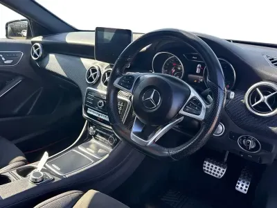 Usado Mercedes A220 AMG line 177 HP (130 kW) 2017 Azul Citadino