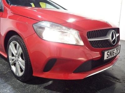 Used Mercedes A180 109 HP (80 kW) 2016 Red Hatchback