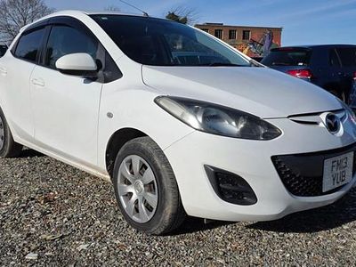 Used Mazda 2 2013 White Hatchback