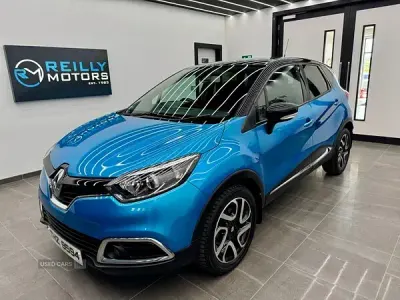 Used Renault Captur Dynamique 90 HP (66 kW) 2016 Blue/black SUV