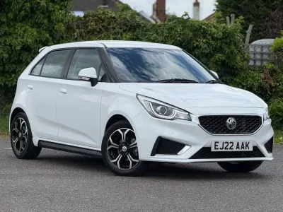 Used MG MG3 Exclusive 106 HP (77 kW) 2022 White Hatchback