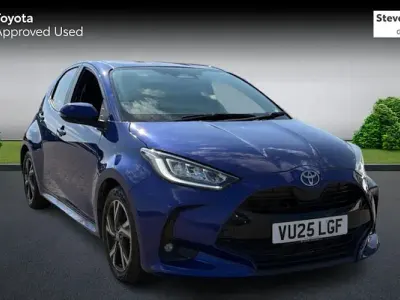 Used Toyota Yaris Design 116 HP (85 kW) 2025 Blue Hatchback
