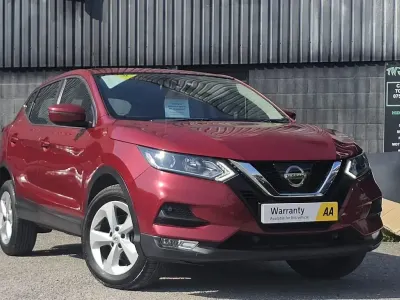 Used Nissan Qashqai Acenta 115 HP (84 kW) 2018 Red SUV