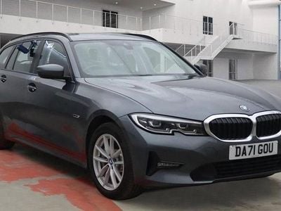 Used BMW 330e Comfort Edition 2021