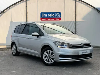 Usado VW Touran Family 150 HP (110 kW) 2022 Prateado Monovolume