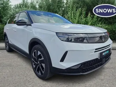 Used Vauxhall Grandland X Ultimate 136 HP (100 kW) 2025 White SUV