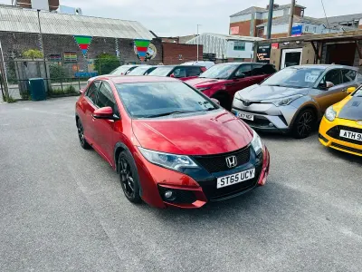 Used Honda Civic Sport 142 HP (104 kW) 2015 Red Hatchback