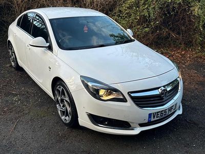 White Used 2015 Vauxhall Insignia SRi Hatchback | £2,995 (Fair price)