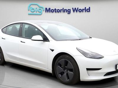 White Used 2021 Tesla Model 3 Standard Range Sedan | £15,500 (Fair price)