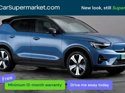 Używany Volvo XC40 Plus 169 kW (231 KM) 2022 Niebieski SUV