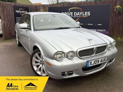 Used Jaguar XJ 340 HP (250 kW) 2019 Grey Sedan