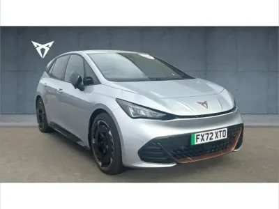 Begagnad Cupra Born e-Boost 169 kW (230 HK) 2023 Silver Halvkombi