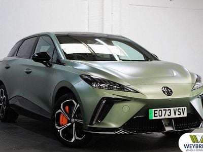 Begagnad MG MG4 EV 319 kW (435 HK) 2025 Halvkombi