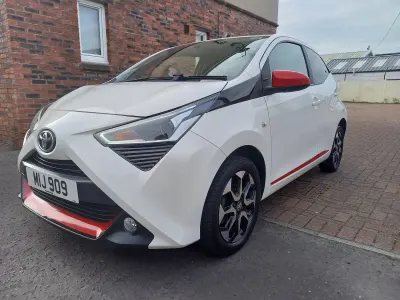 Used Toyota Aygo Trend 72 HP (52 kW) 2021 White Hatchback