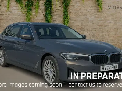 Begagnad BMW 530e Sport Line 288 HK (211 kW) 2022 Grå Kombi
