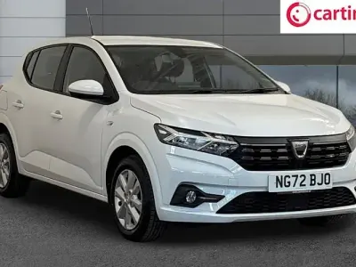 Used Dacia Sandero Comfort 101 HP (74 kW) 2022 White Hatchback