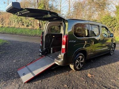 Used Peugeot Rifter Allure 2025 Green MPV