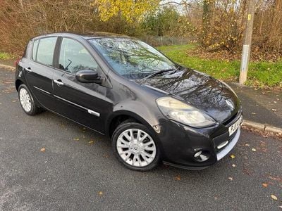 Black Used 2011 Renault Clio II Dynamique Hatchback | £1,995 (Fair price)