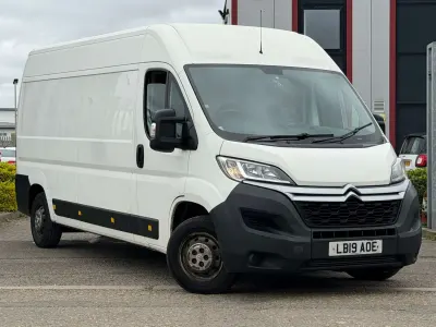 Usado Citroën Relay 130 HP (95 kW) 2019 Branco Van