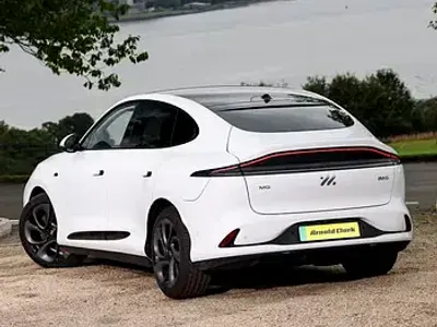 New MG IM6 Performance 553 kW (752 HP) 2026 White SUV