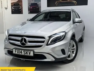 Usado Mercedes GLA200 SE 136 HP (100 kW) 2014 Prateado SUV