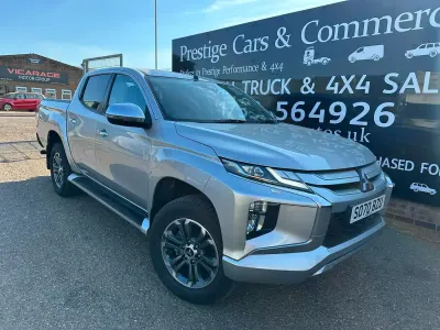 Used Mitsubishi L200 150 HP (110 kW) 2021 Silver Pickup