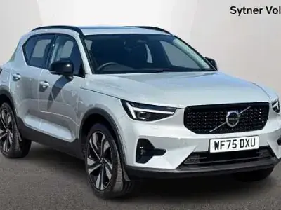 Usado Volvo XC40 Ultra 194 HP (142 kW) 2025 Cinzento SUV