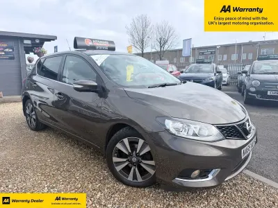 Used Nissan Pulsar Tekna 110 HP (80 kW) 2016 Beige Hatchback