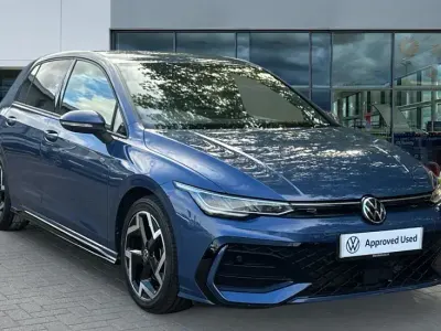 Used VW Golf VIII R-line 150 HP (110 kW) 2025 Georgia blue metallic