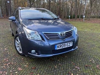 Blue Used 2009 Toyota Avensis Estate | £4,790 (Fair price)
