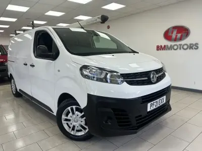 Used Vauxhall Vivaro S 100 HP (73 kW) 2021 White MPV