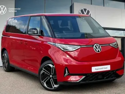 Usado VW ID. Buzz GTX 250 kW (340 HP) 2025 Vermelho Monovolume