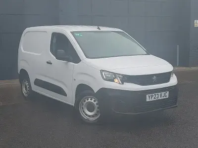 Used Peugeot Partner Premium 131 HP (96 kW) 2023 White MPV
