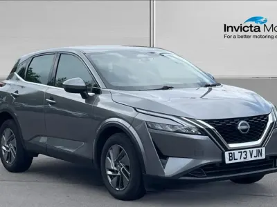 Begagnad Nissan Qashqai Acenta Premium 140 HK (102 kW) 2023 Grå SUV