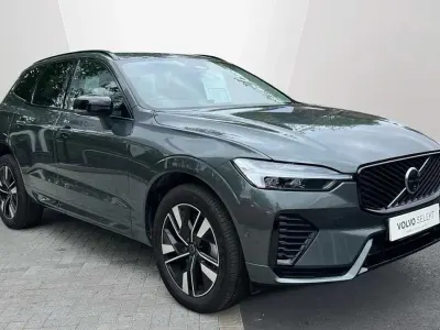 Second-hand Volvo XC60 Plus 247 CP (181 kW) 2025 Verde SUV
