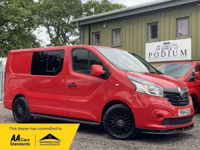 Used Renault Trafic Business 2014 Red MPV