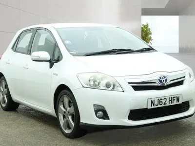 Usado Toyota Auris Hybrid T4 2012 Branco Citadino