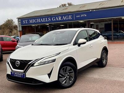 White Used 2022 Nissan Qashqai Acenta Premium SUV | £18,495 (Fair price)