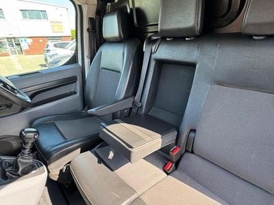 Used Citroën Dispatch 99 HP (72 kW) 2020 White MPV