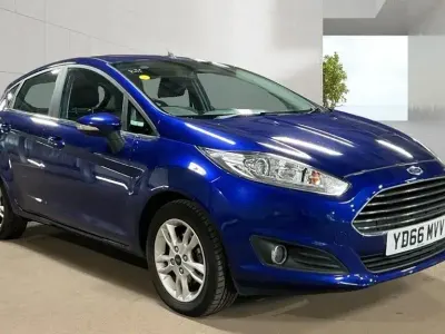 Used Ford Fiesta Zetec 100 HP (73 kW) 2016 Blue Hatchback