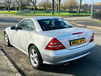 Usado Mercedes SLK200 2003 Plateado Descapotable